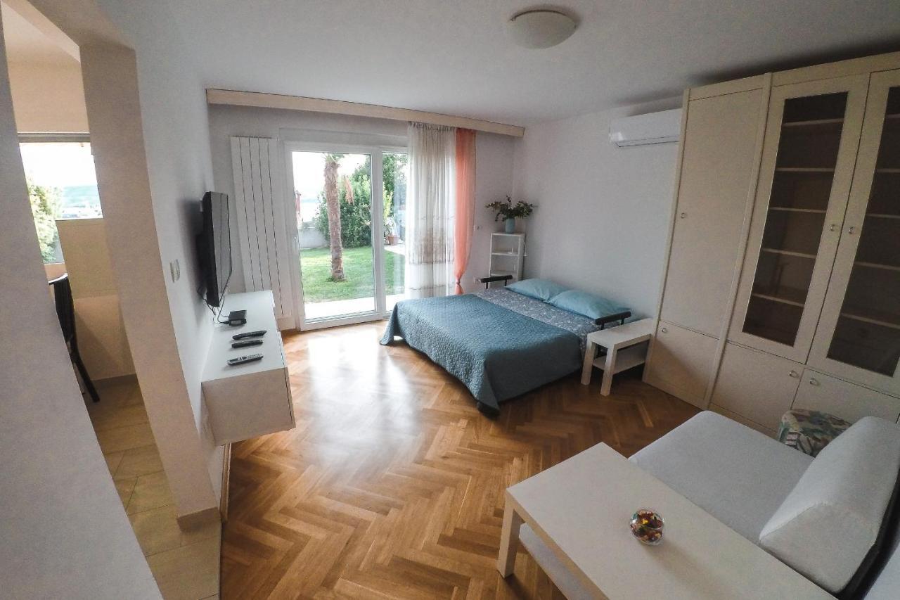 Garden View Apartments Ankaran Luaran gambar