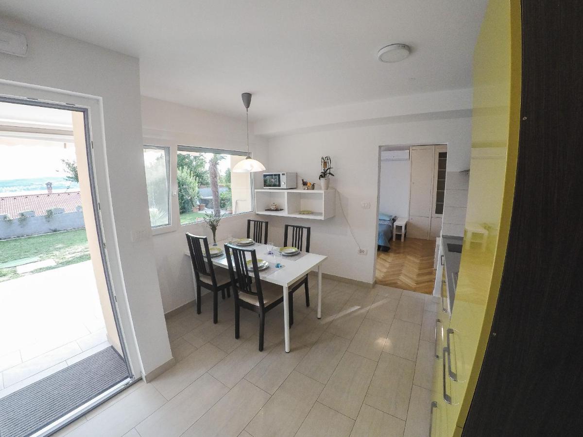 Garden View Apartments Ankaran Luaran gambar