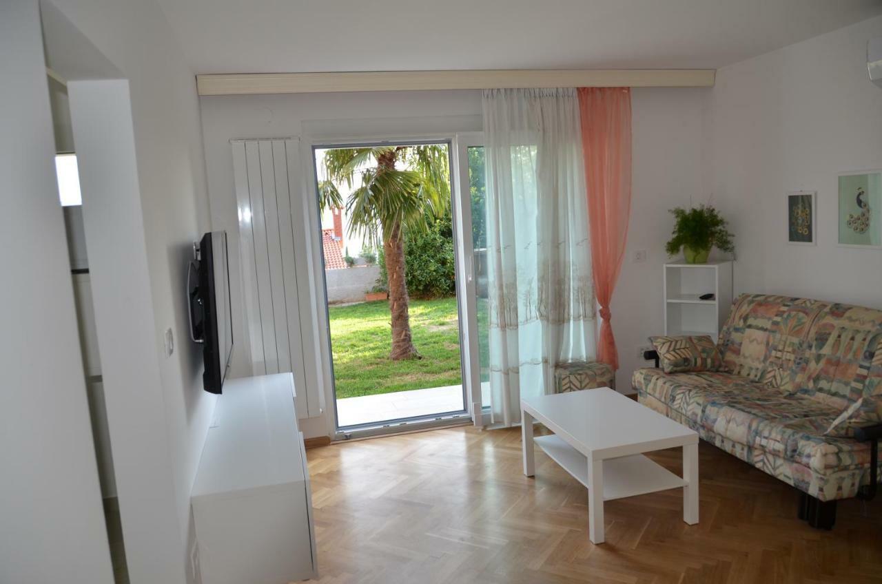 Garden View Apartments Ankaran Luaran gambar
