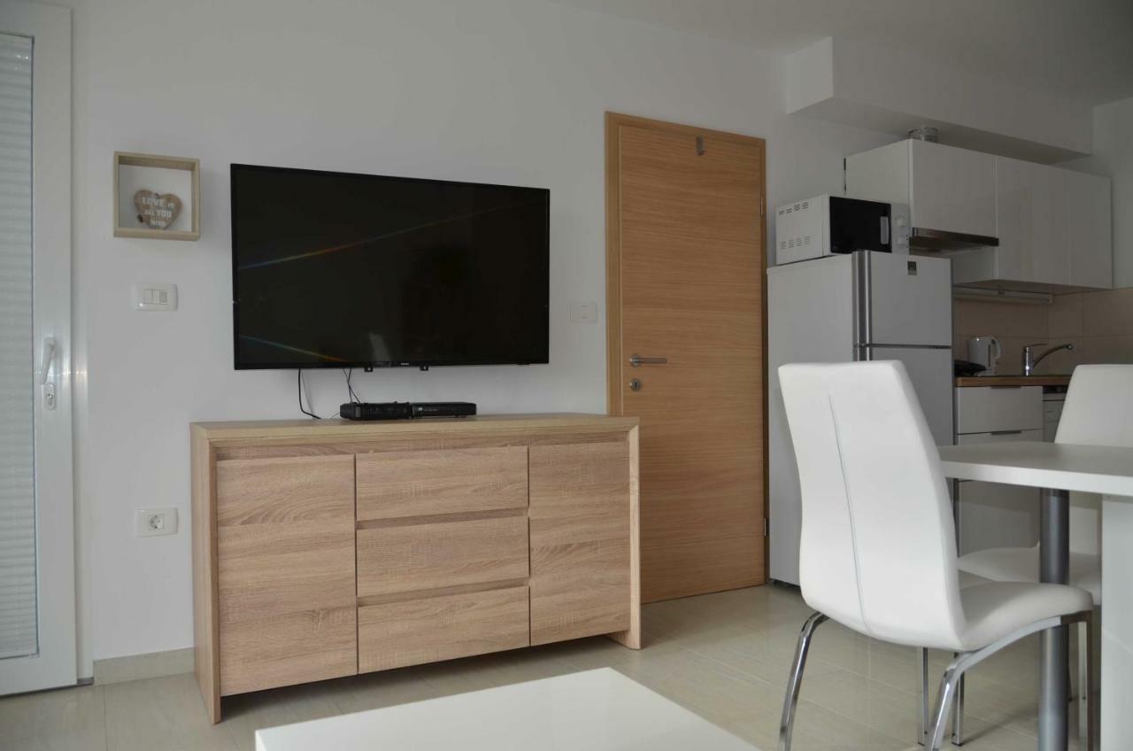 Garden View Apartments Ankaran Luaran gambar