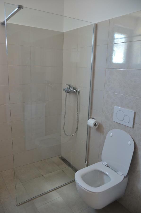 Garden View Apartments Ankaran Luaran gambar